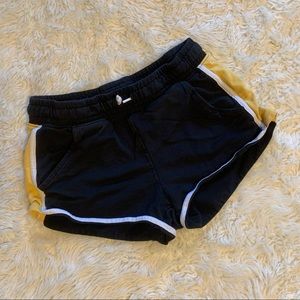Shorts yellow and black